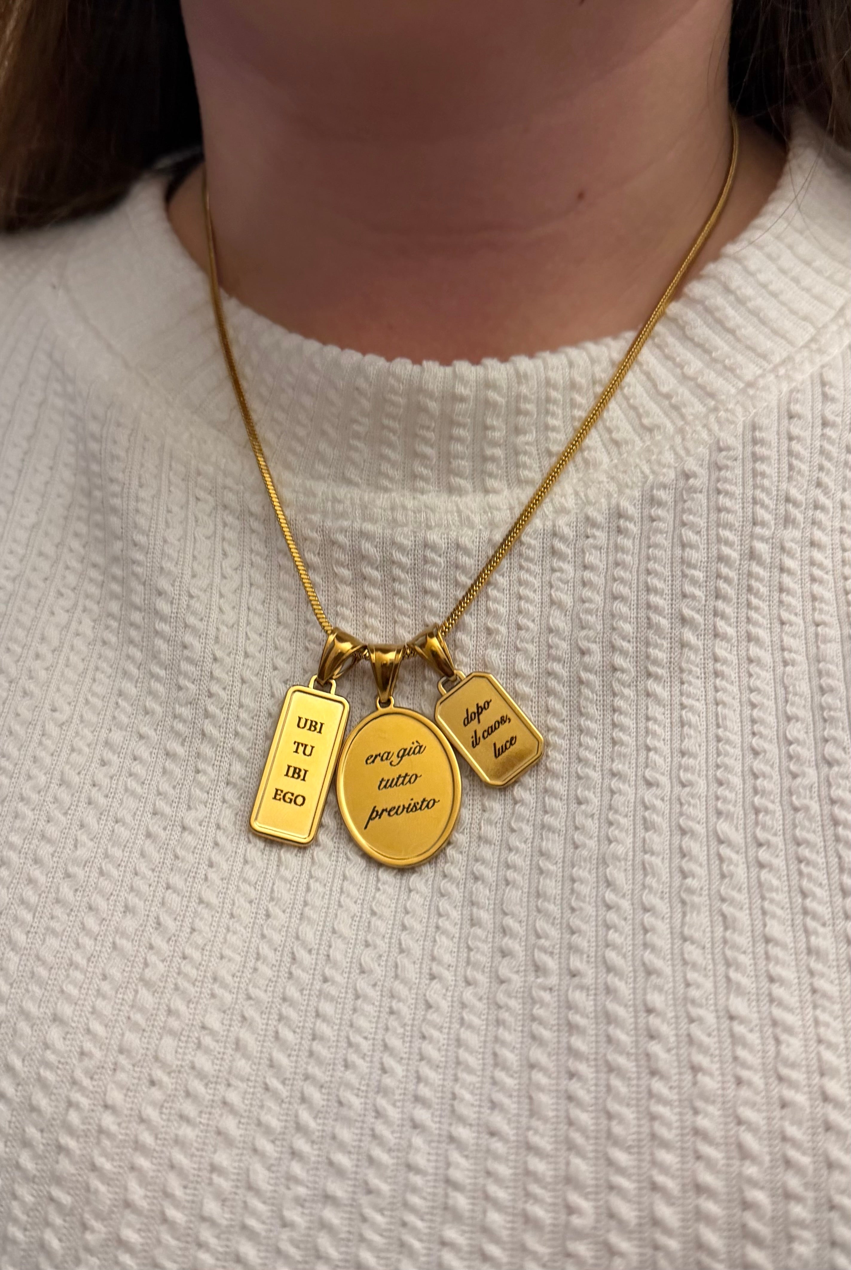 Ciondolo Ovale vintage personalizzabile