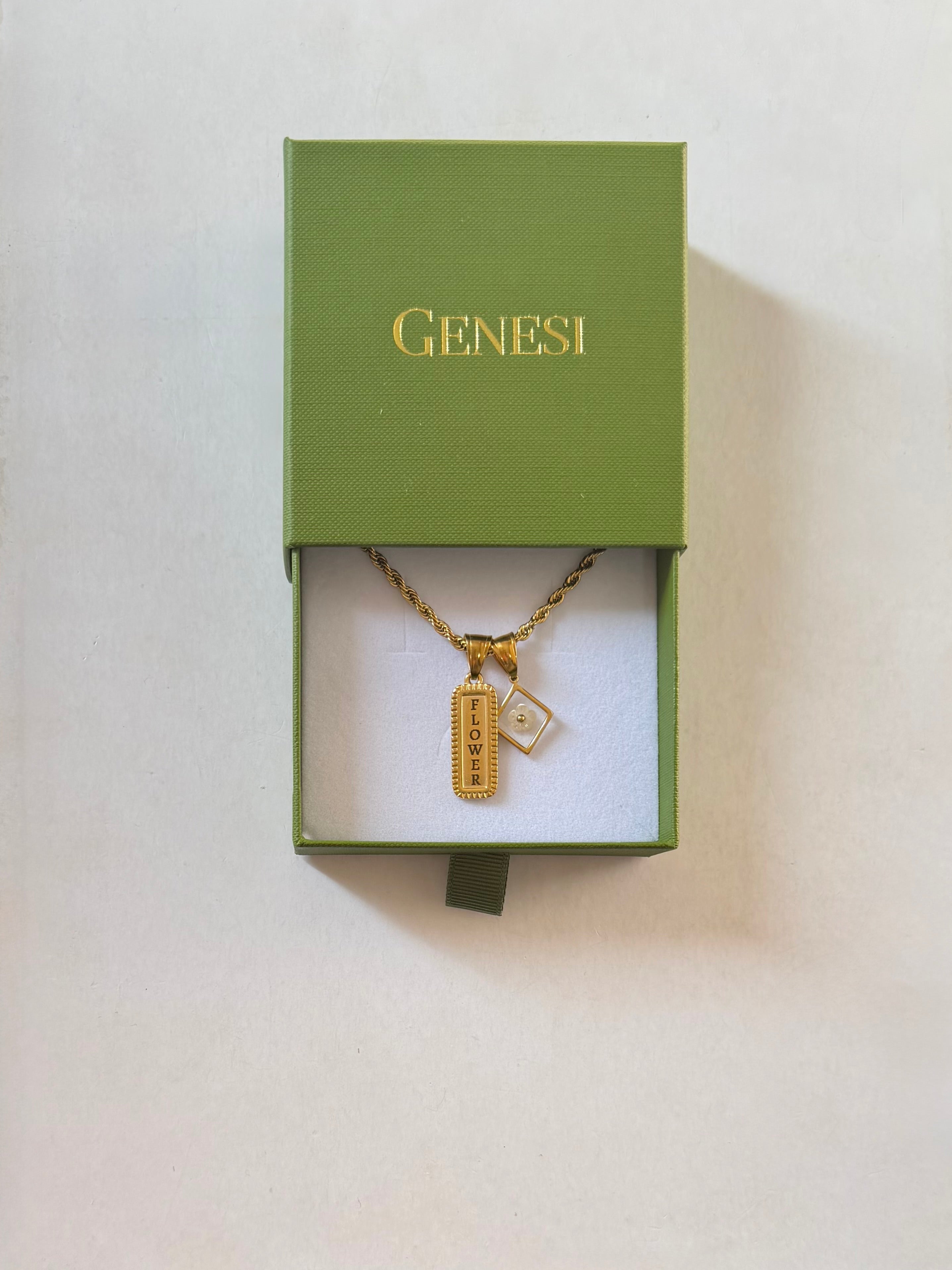 Ciondolo Parola Personalizzabile